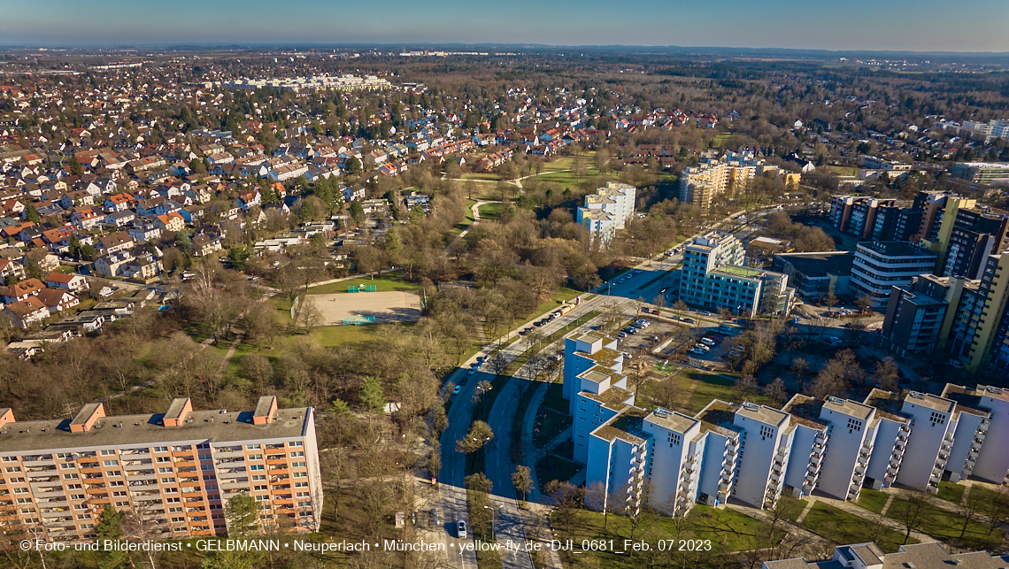 07.02.2023 - Luftbilder von der Sanierung in der Kurt-Eisner-Straße in Neuperlach